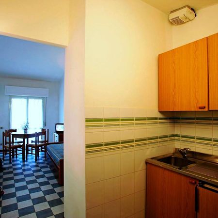 Rta Airone Aparthotel Орбетело Екстериор снимка