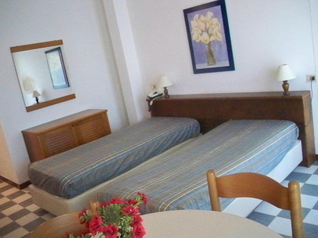 Rta Airone Aparthotel Орбетело Стая снимка