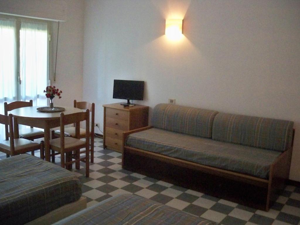 Rta Airone Aparthotel Орбетело Стая снимка